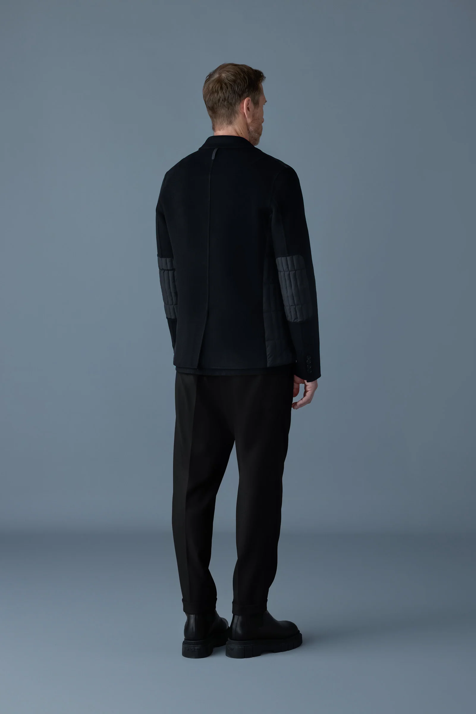 JOHN - Image 4